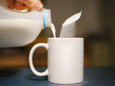 肝病患者喝牛奶最好不加糖