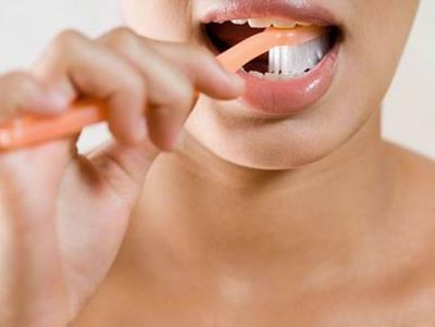 肝髒疾病的發生也是會導致牙龈出血的