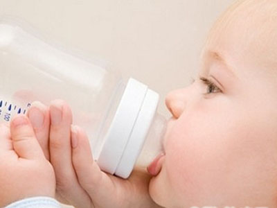 堅持母乳喂養可防止兒童肝病