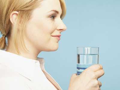 肝髒保健 多喝水可防脂肪肝發生