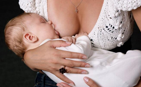 患肝病可以母乳喂養嗎 母嬰傳播肝病的途徑有哪些 母乳喂養會傳染肝病嗎